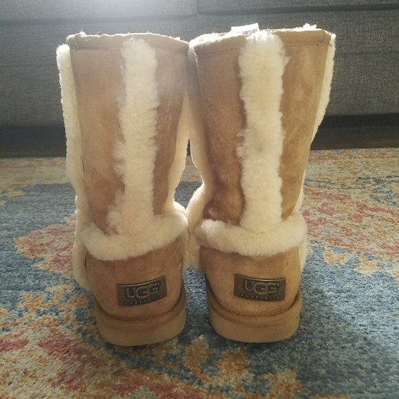 Ugg Carter suede sperpa lined boots - Picture 2 of 8